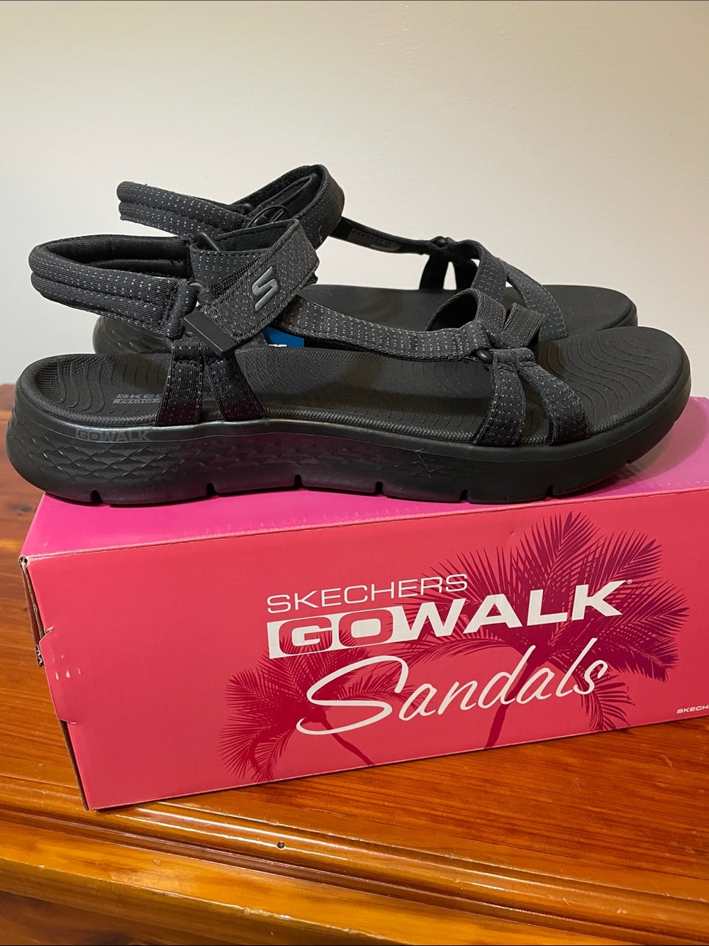 NWT Women's Size 11 Black Strappy Comfort Sandals by Skechers. - Picture 5 of 6